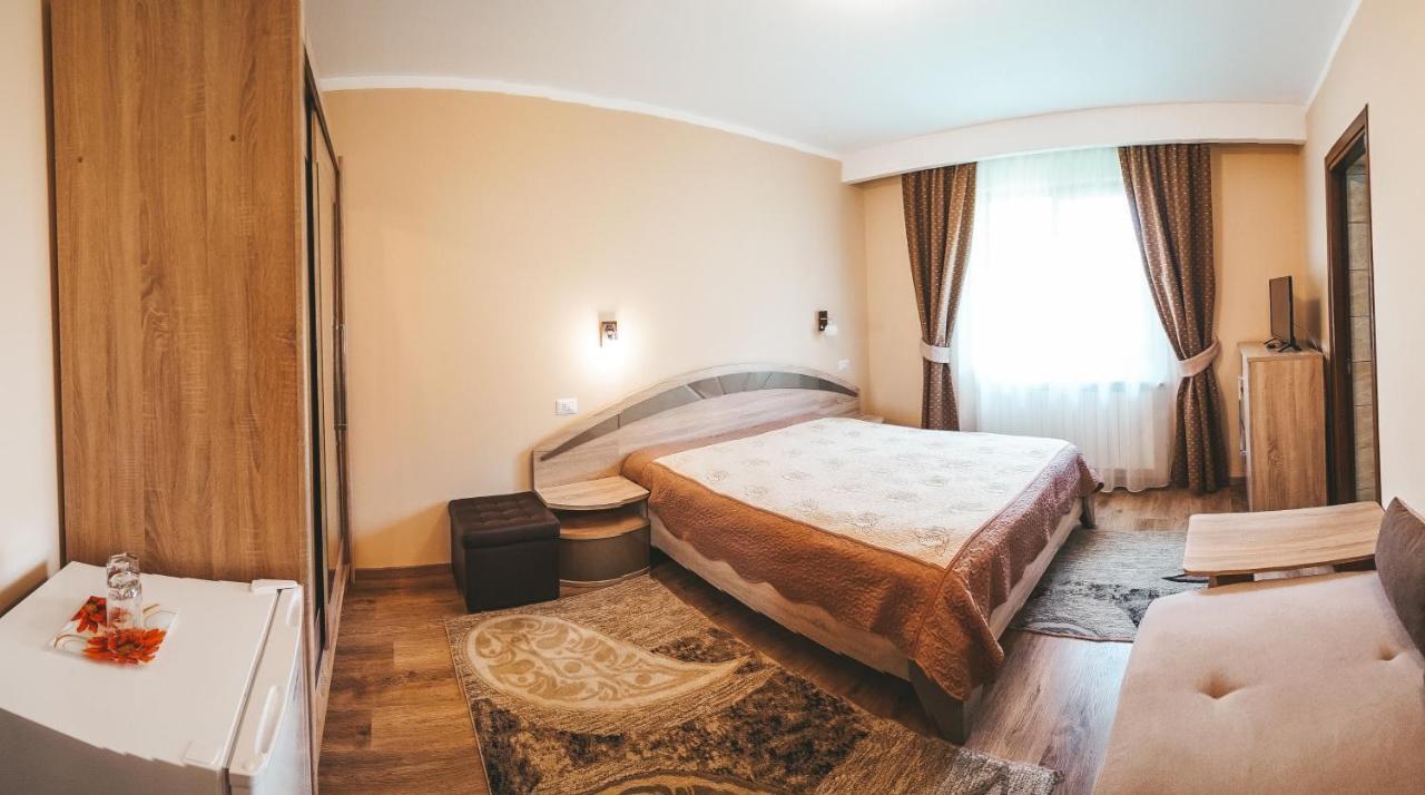 Pensiunea Eladi Borşa Exteriör bild